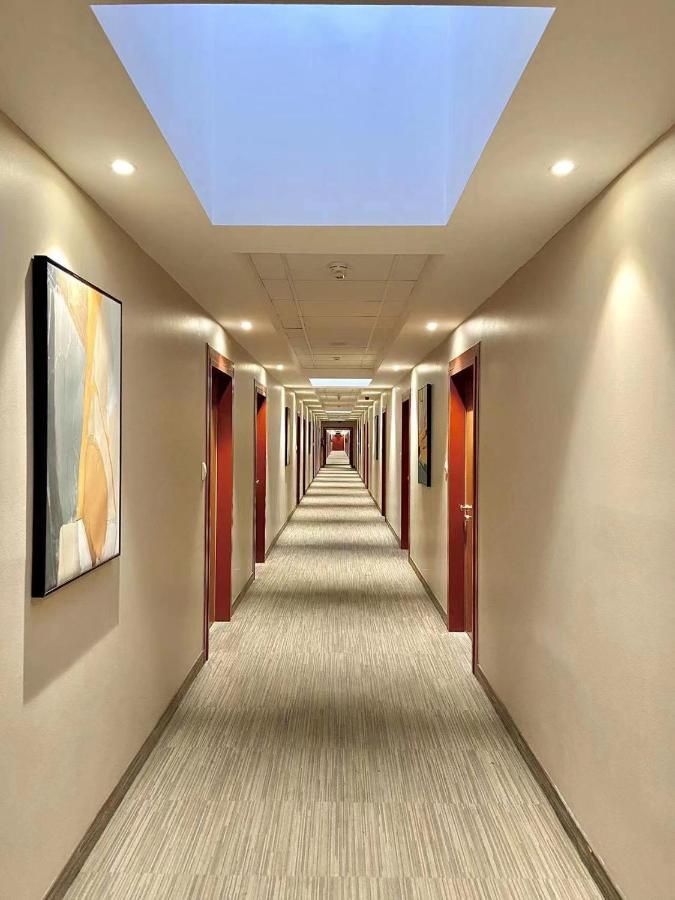 Milky Way Hotel Budapest Exterior foto